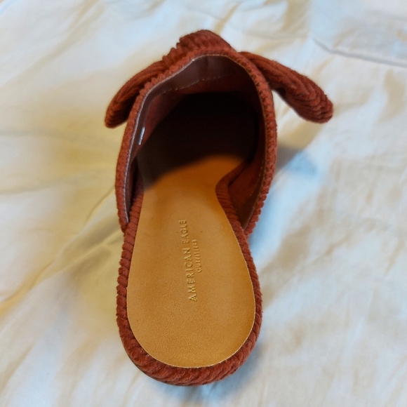 🌱 NWOT American Eagle Heeled Mule - Picture 3 of 6